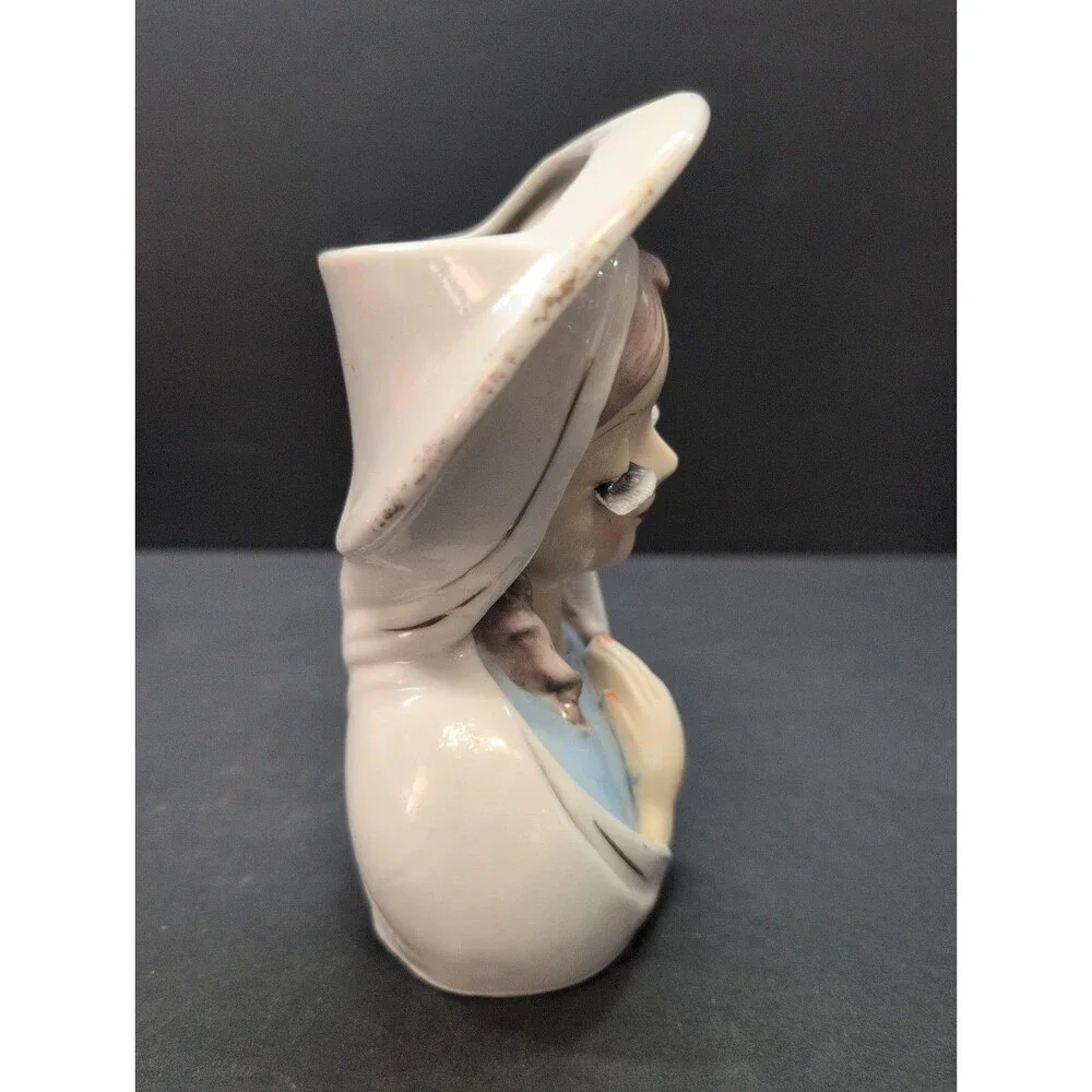 Unbranded vintage ceramic